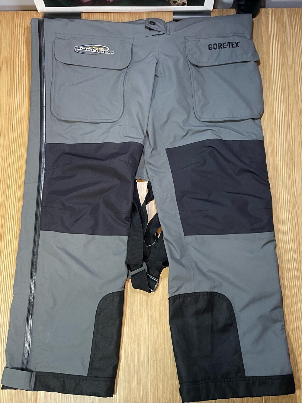 Bass Pro Shops Pro Qualifier GORE-TEX Waterproof Fishing Bibs Gray Men's LT